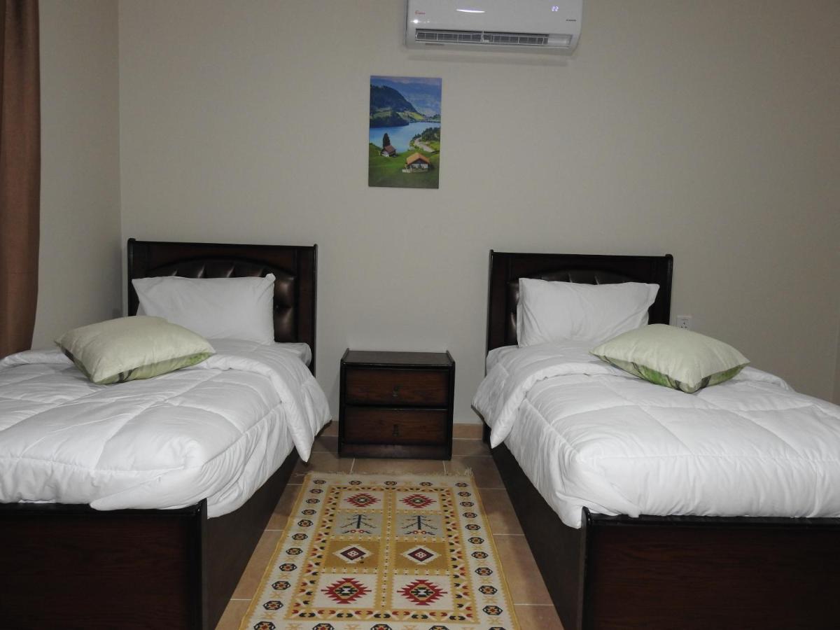 Amro Petra Apartment وادي موسى المظهر الخارجي الصورة