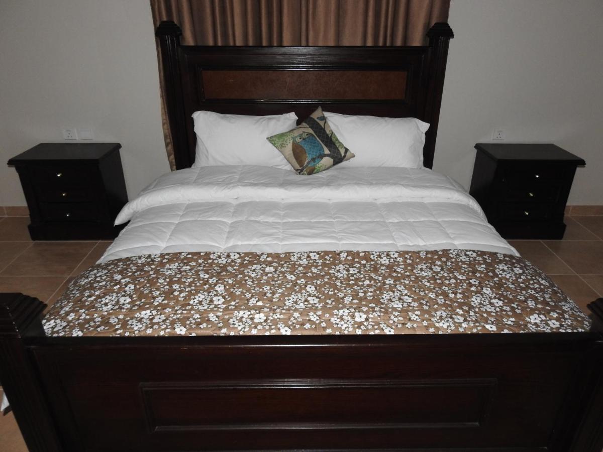Amro Petra Apartment وادي موسى المظهر الخارجي الصورة