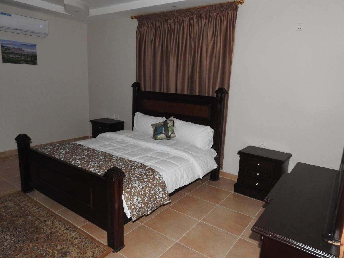 Amro Petra Apartment وادي موسى المظهر الخارجي الصورة