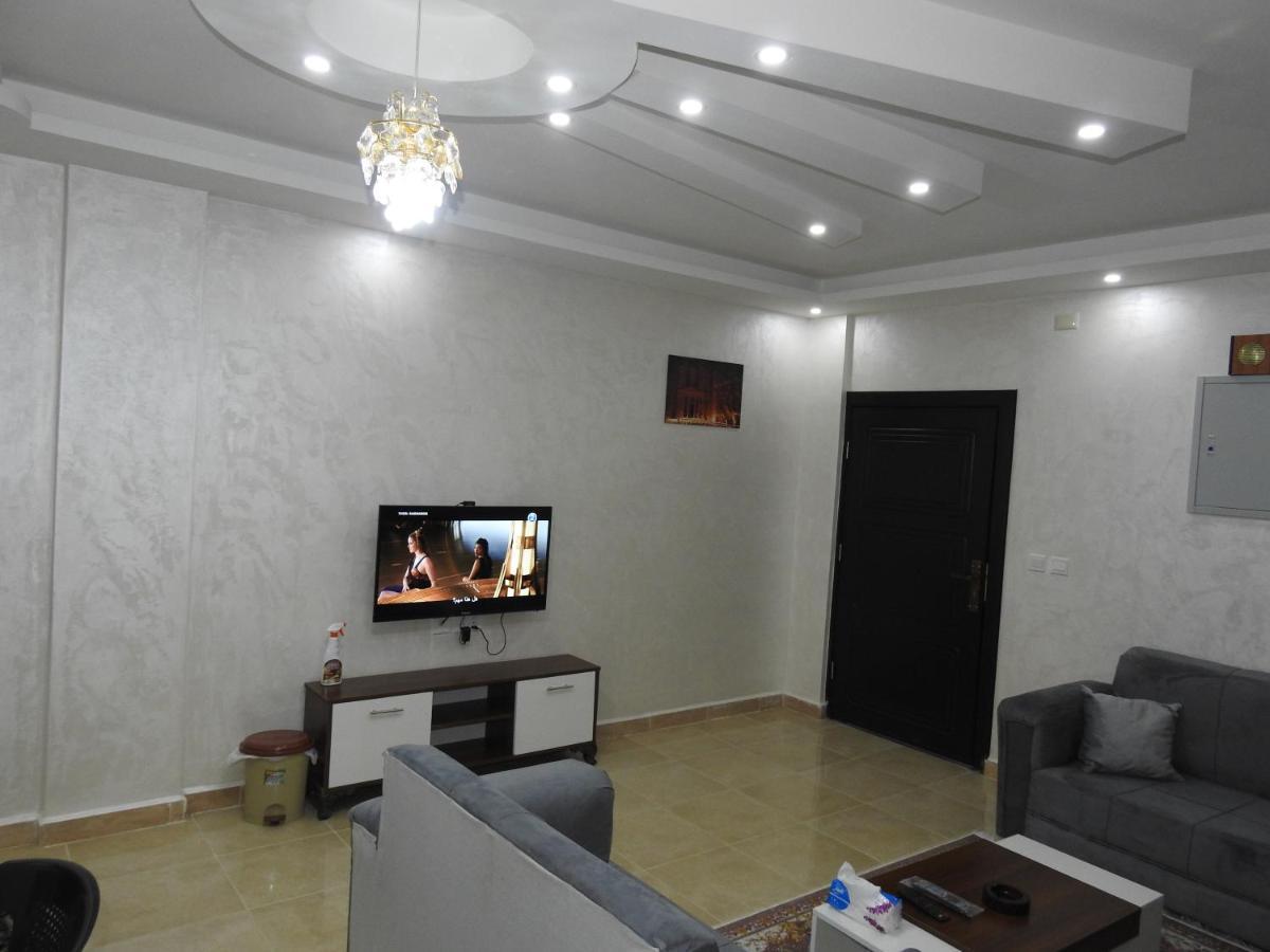 Amro Petra Apartment وادي موسى المظهر الخارجي الصورة
