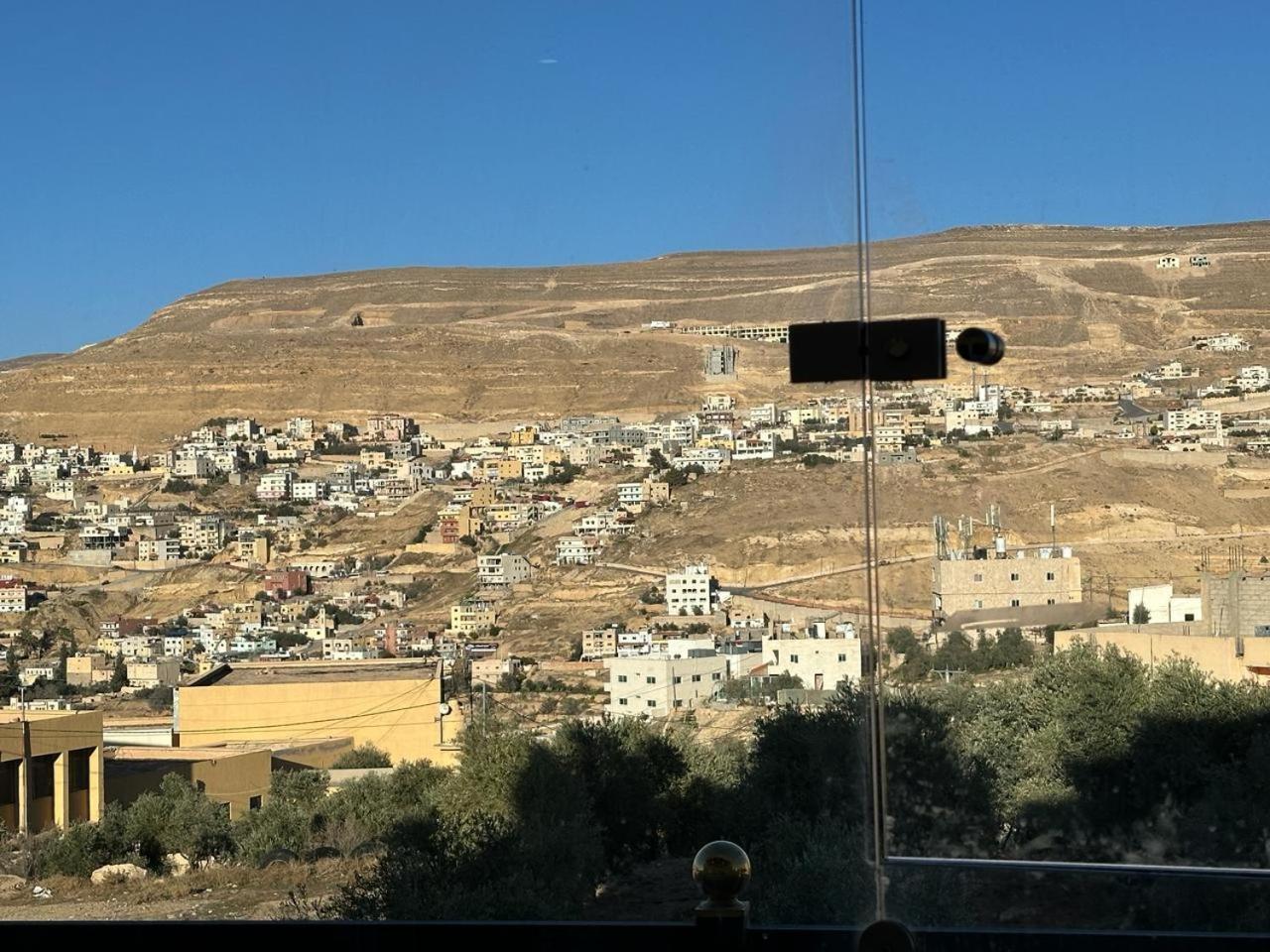 Amro Petra Apartment وادي موسى المظهر الخارجي الصورة