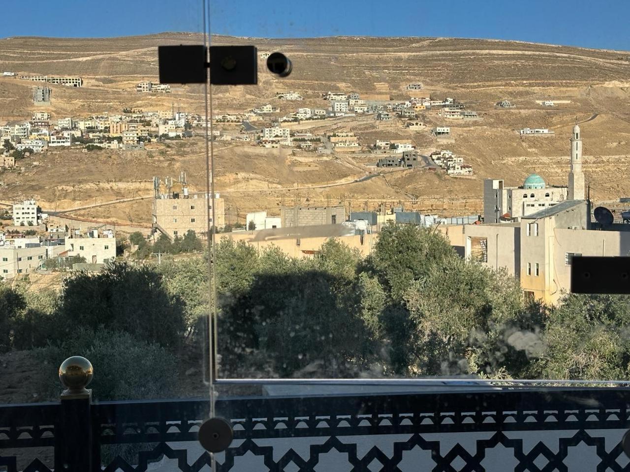 Amro Petra Apartment وادي موسى المظهر الخارجي الصورة